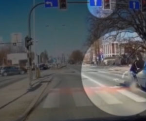 Kraków: DRASTYCZNE wideo z potrącenia kobiety na hulajnodze! Sprawca trafił w ręce policji 