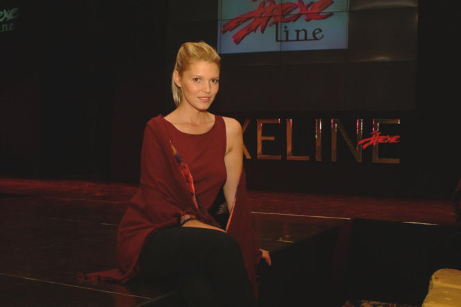 Ilona Felicjańska wycina sobie powieki