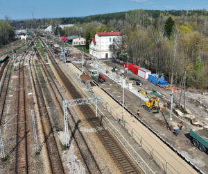 Modernizacja linii kolejowej nr 8. Nowe tory, szybsze pociągi i komunikacyjna rewolucja w regionie