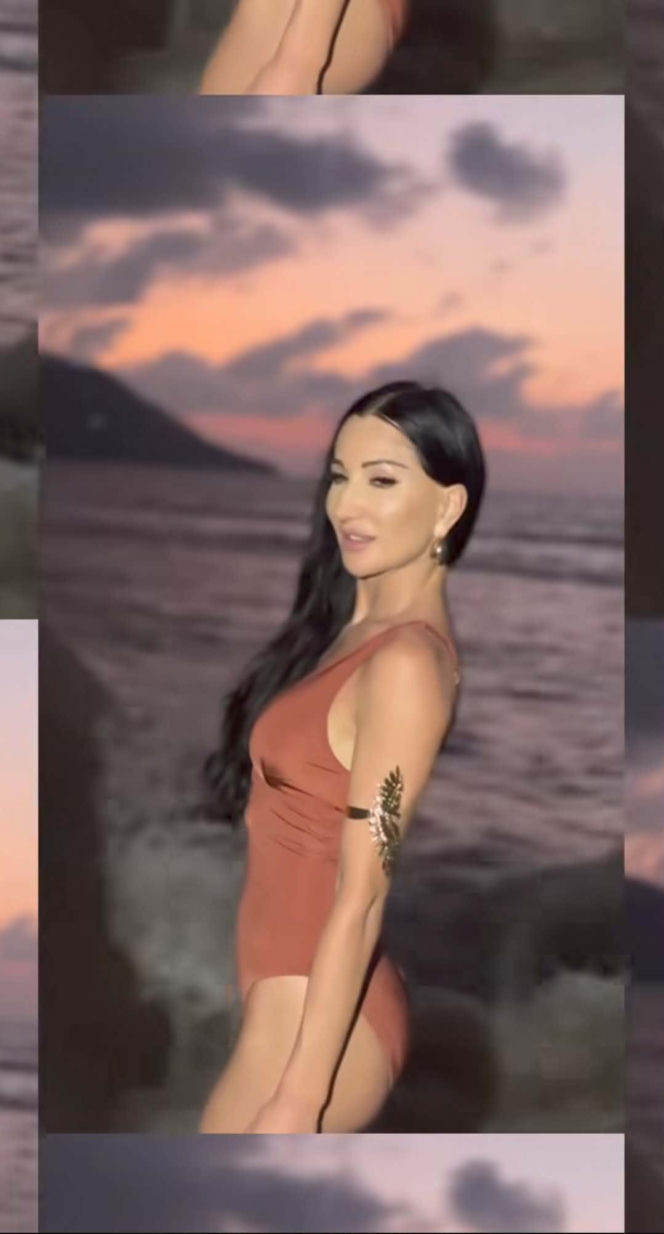 Justyna Steczkowska zachwyca figurą na egzotycznych wczasach. Zabrała tam przyszłą synową