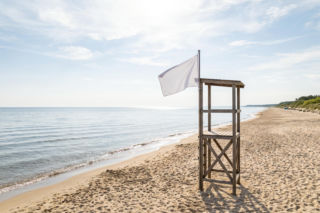 Sinice Rewal. Czy w Rewalu można się kąpać 15.07? Flaga, warunki pogodowe