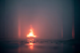 Tragiczny pożar w Łomiankach. Jedna osoba nie żyje, co utrudniało akcję ratunkową?