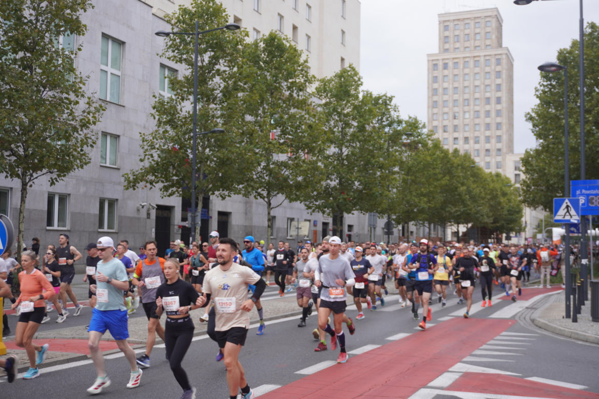 Uczestnicy Maratonu Warszawskiego 2025