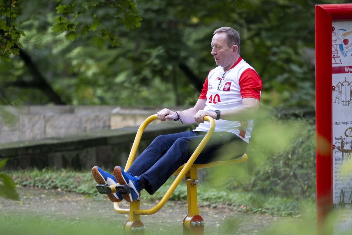Były minister z PiS Robert Telus na siłowni