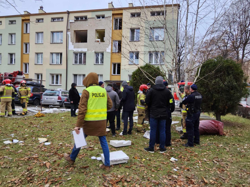 Potężna eksplozja gazu w Rzeszowie! Z mieszkania wyleciały wszystkie okna [ZDJĘCIA]
