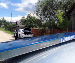 Potrącił policjantkę i uciekał Lexusem
