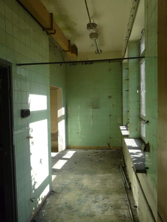 Opuszczony szpital w Zabrzu. Kiedyś świetna lecznica. Teraz odstraszająca ruina