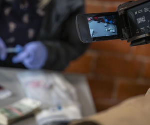 Afera korupcyjna w Pucku! Policjanci zatrzymali na gorącym uczynku 49-letniego urzędnika z  Powiatowego Inspektoratu Nadzoru Budowlanego oraz 41-letnią pośredniczkę
