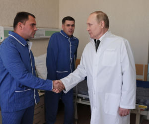 Władimir Putin w szpitalu! Kreml ujawnia zdjęcia