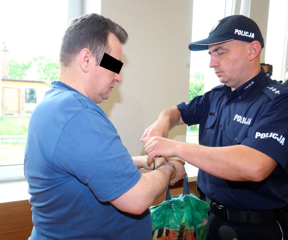 Więził o okradał emerytów