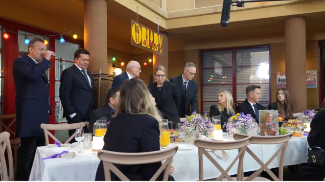 Na Wspólnej, odcinek 4268: Stypa po pogrzebie Marii! Rodzina w żałobie uczci pamięć Ziębowej - ZDJĘCIA