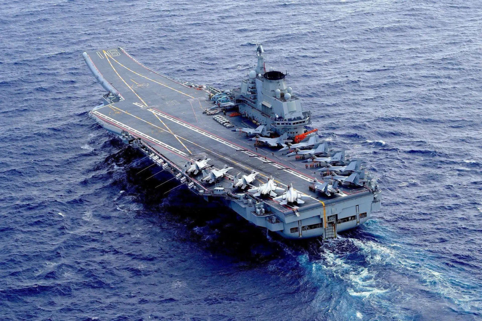 Chiński smok pręży muskuły. Grupa uderzeniowa lotniskowca Liaoning symuluje blokadę Tajwanu