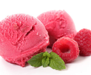 Dietetyczny deser: sorbet malinowy
