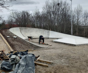 Budowa skateparku na os. Majowym - kwiecień 2021