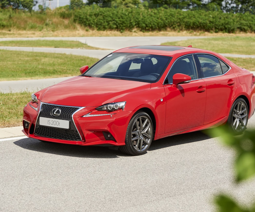 Lexus IS200t