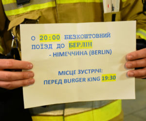 Uchodźcy z Krakowa wyjechali do Niemiec. Czekały na nich specjalne pociągi