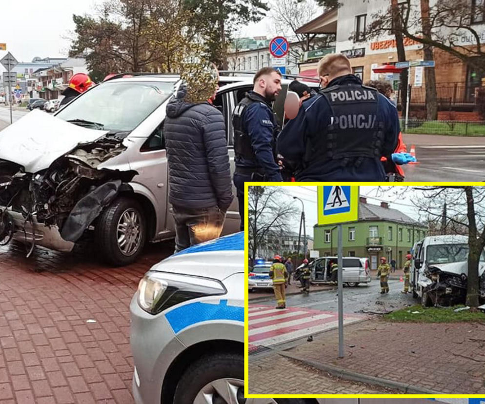 Makabryczna czołówka w Legionowie. Bus wylądował na drzewie. Są ranni