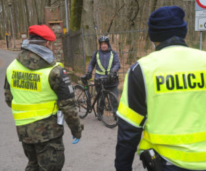 Tak policja walczy z koronawirusem
