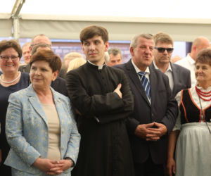 Syn Szydło musi wyjaśnić dlaczego opuścił parafian