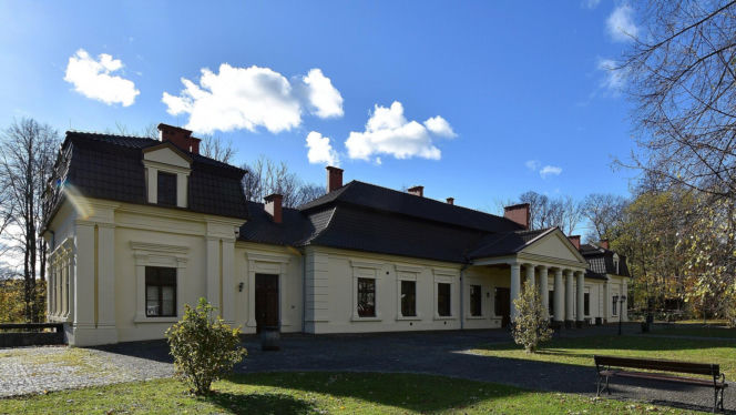 To jedna z najpiękniejszych gmin w Małopolsce. Znajdowała się w czterech województwach