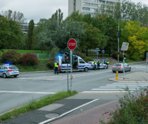  Policja rozbiła radiowóz na Krasińskiego