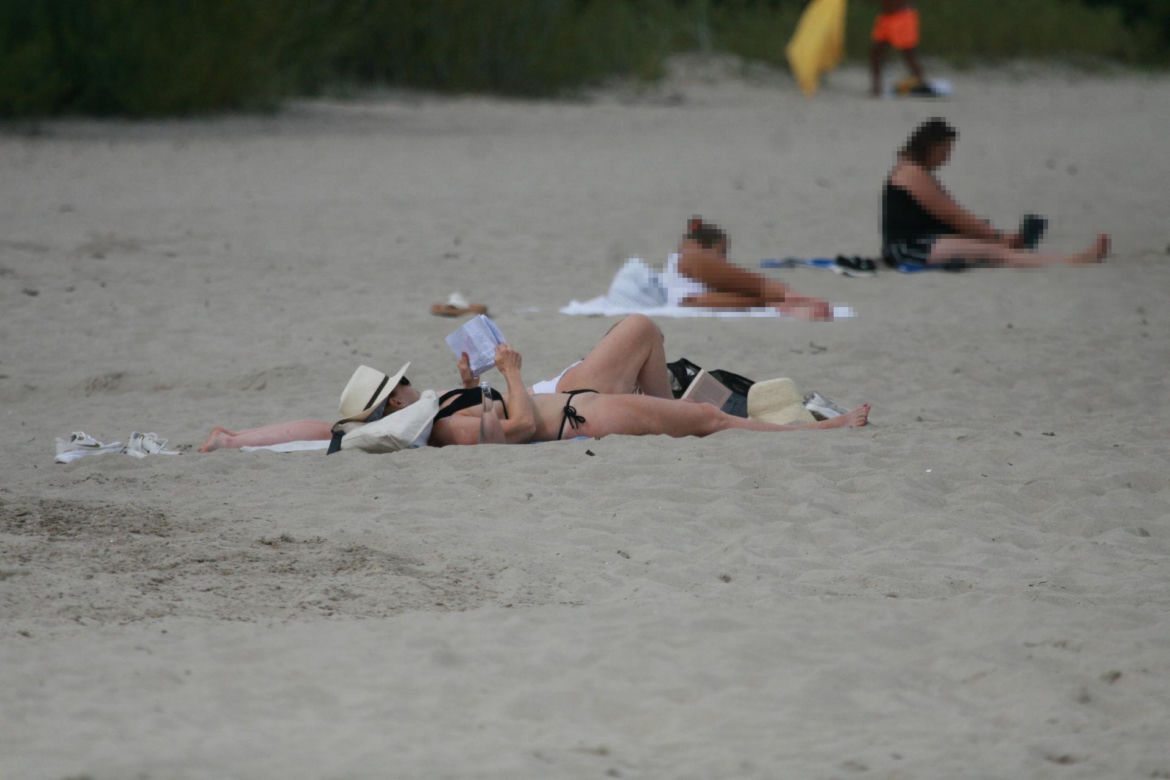 Ewa Skibińska na plaży