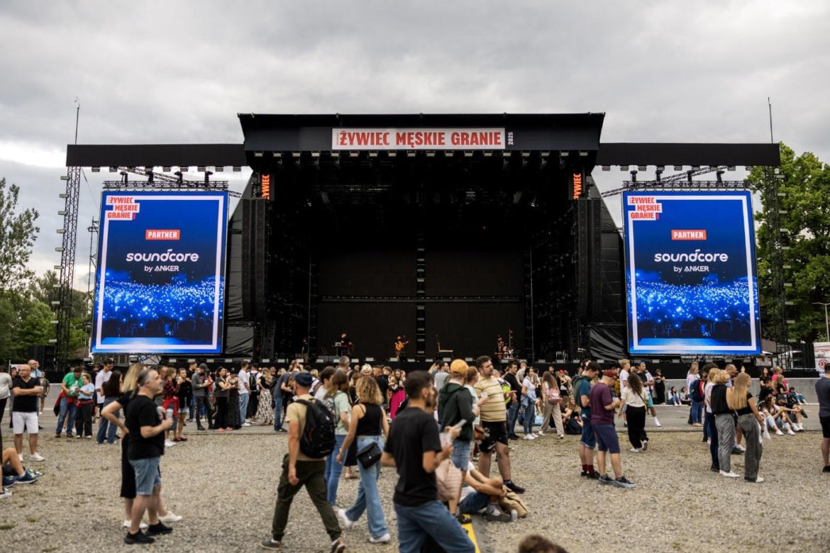 Muzyka z nutą empatii. soundcore i Anker na trasie Żywiec Męskie Granie 2025 