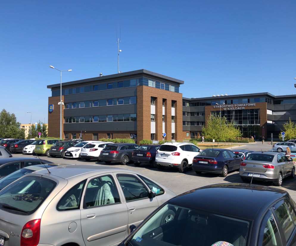 Parking przy Starostwie Powiatowym w Kielcach
