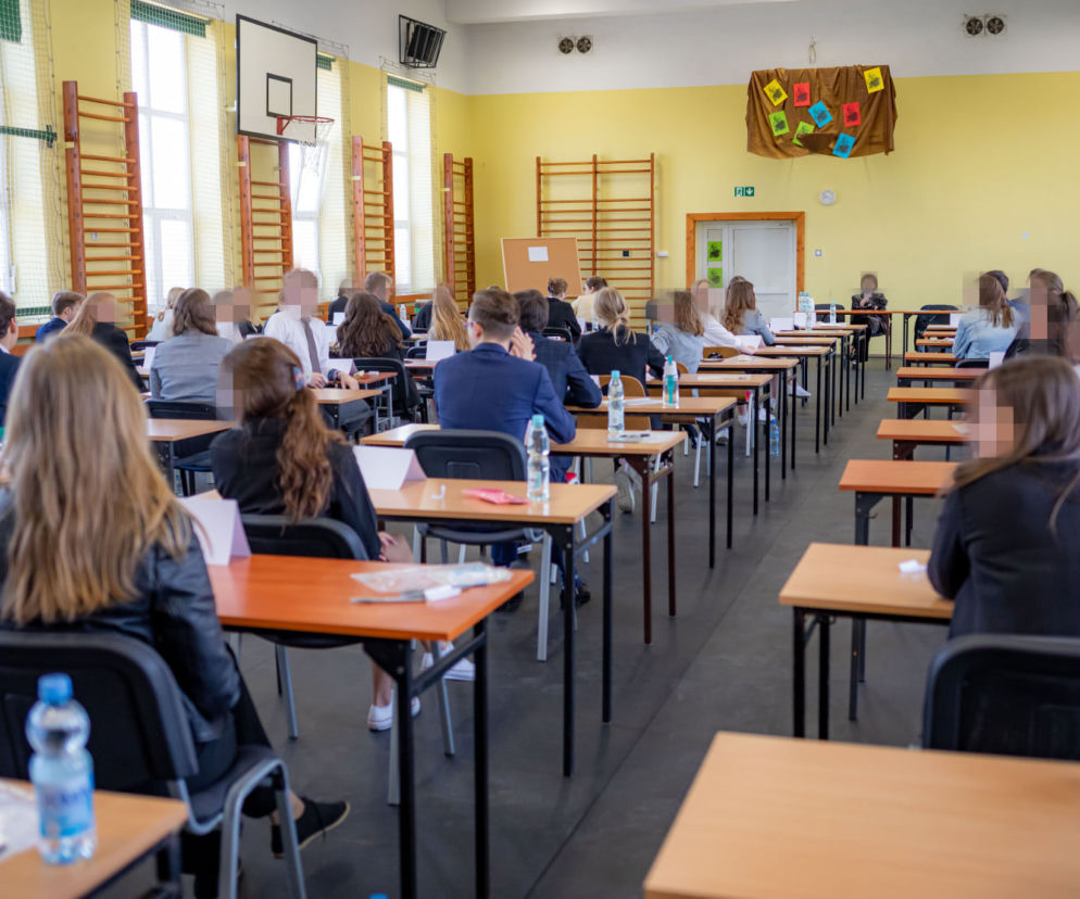 Ciechanów. Nie mogła się powstrzymać i zrobiła zdjęcie. Matura 2022 z rozszerzonego WOS-u unieważniona!