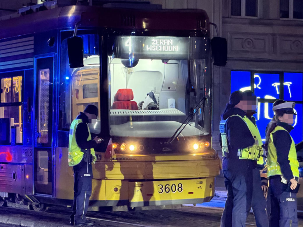 45-latka potrącona przez tramwaj na Marszałkowskiej