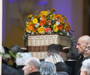 Pogrzeb Brigitte Bardot. Ikona kina spoczęła w nietypowej trumnie [Galeria]