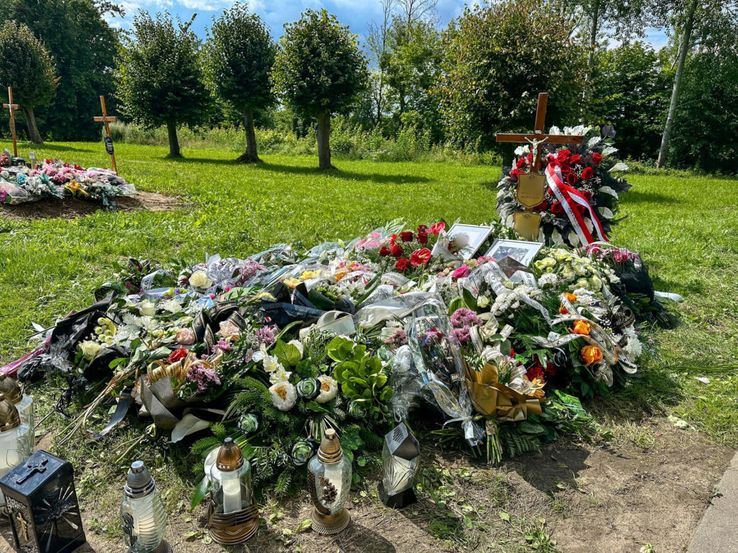 Ostatnia droga Ireny i Tadeusza. Cała wieś płakała na pogrzebie