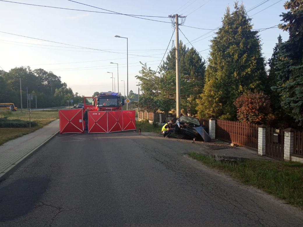 Tragedia w Pawęzowie. Nie żyje młody mężczyzna. Zabił go pijany kierowca