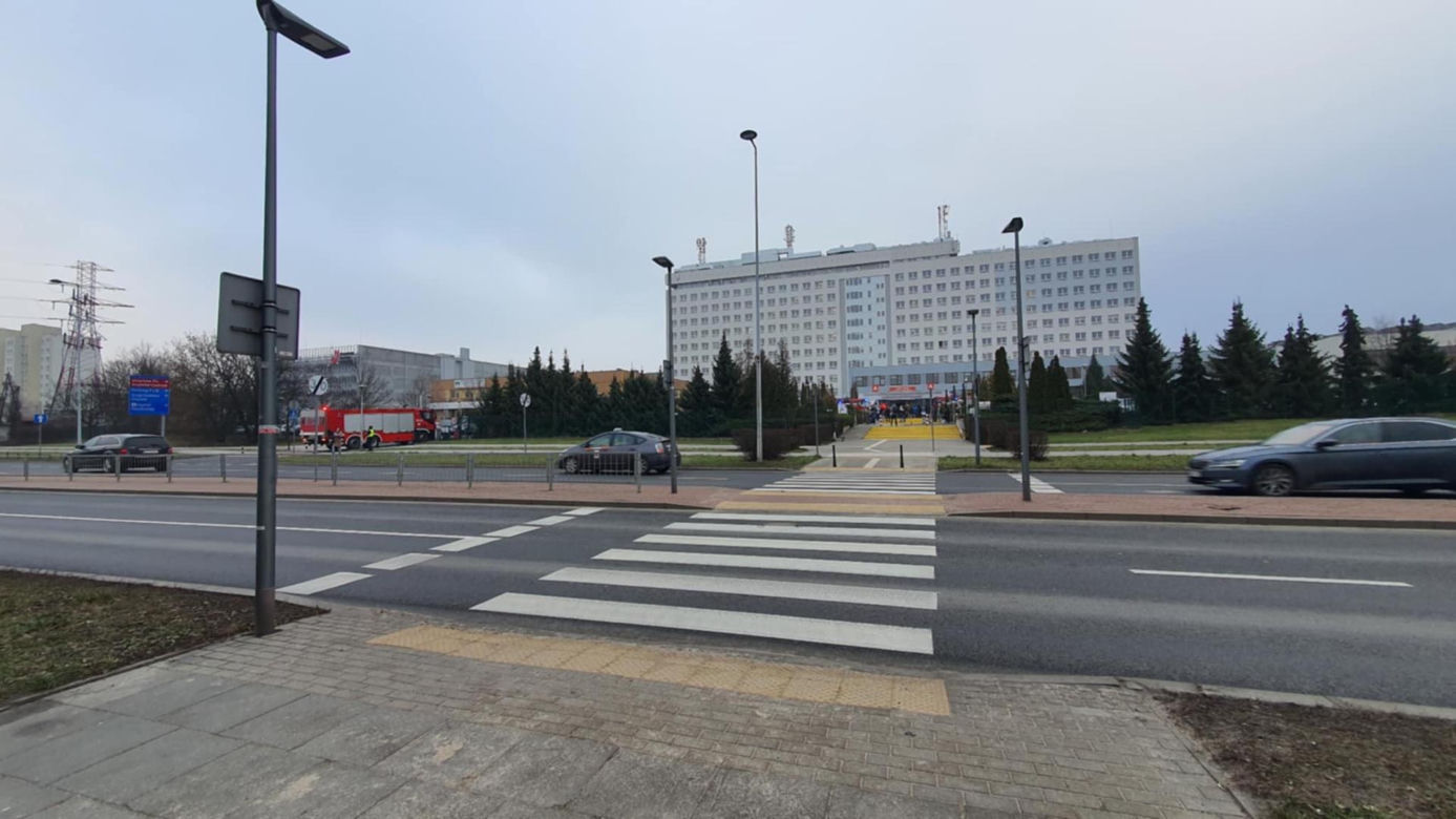 Akcja służb w Narodowym Instytucie Onkologii w Warszawie. Mamy zdjęcia