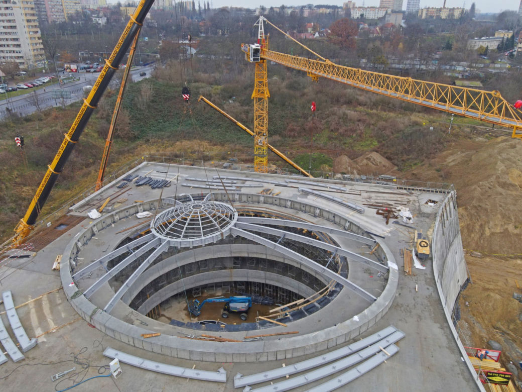 Budowa Fabryki wody - grudzień 2020. Montaż świetlika