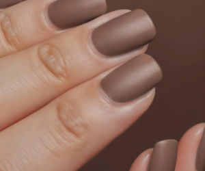 Paznokcie w tym kolorze będą hitem jesieni. Hailey Bieber już lansuje ten odcień