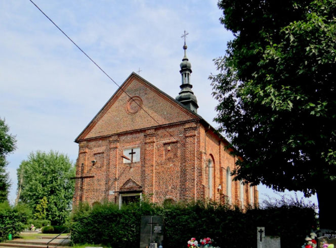 To jedno z najpiękniejszych miast w województwie łódzkim. Kiedyś było związane z Krakowem