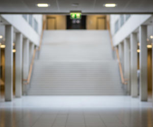 Robert Telus w Sejmie. Co stało się na schodach z Justyną Dobrosz-Oracz?