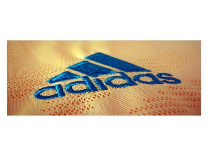 Zaskakująca historia znaków znanych marek. Nie uwierzysz, jak powstały