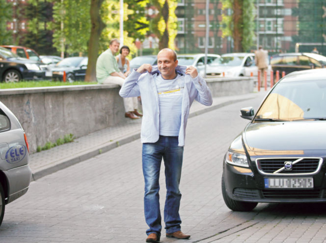 Kazimierz Marcinkiewicz STRACIŁ PRACĘ! Teraz wróci do polityki?