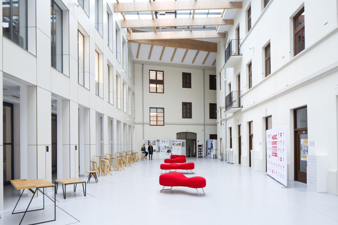 Centrum Kreatywności Targowa