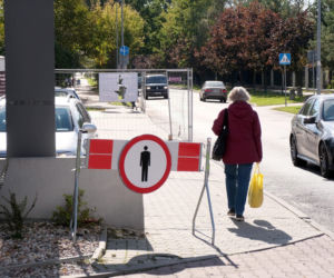 Wojna o chodnik w Wesołej
