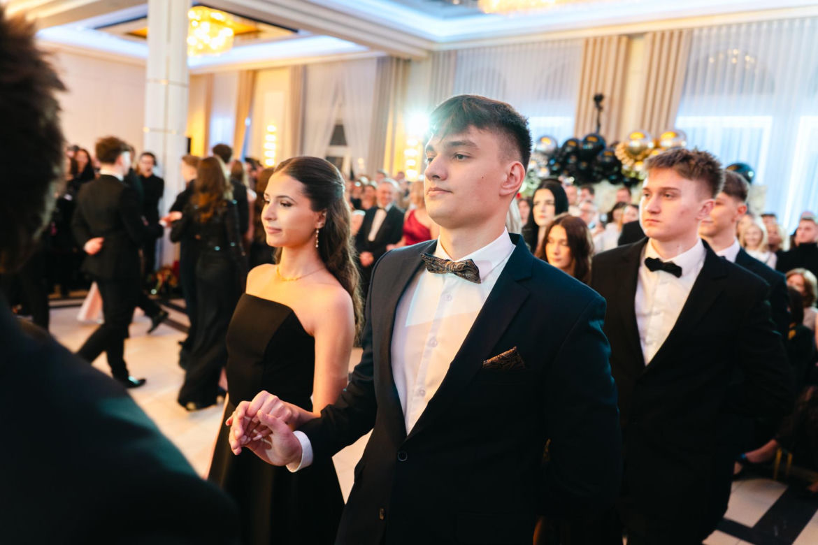 Studniówka 2026 młodzieży z IV LO im. Hetmana Stanisława Żółkiewskiego w Siedlcach