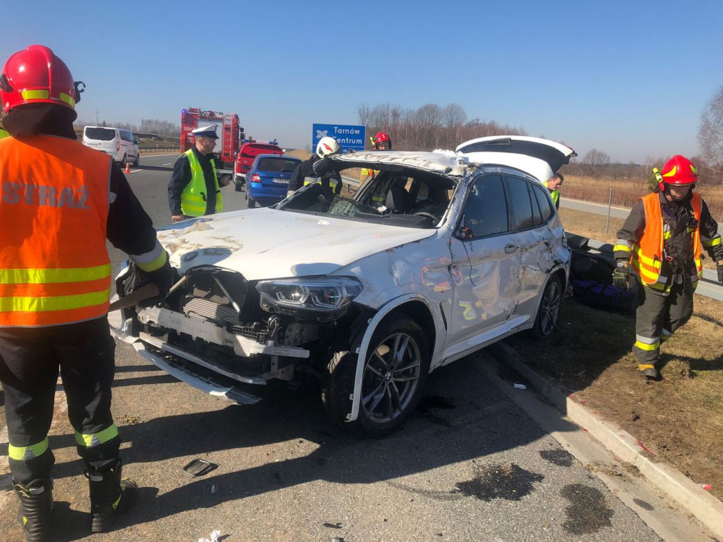 Dwie Ukrainki dachowały na autostradzie. Znamy przyczynę wypadku
