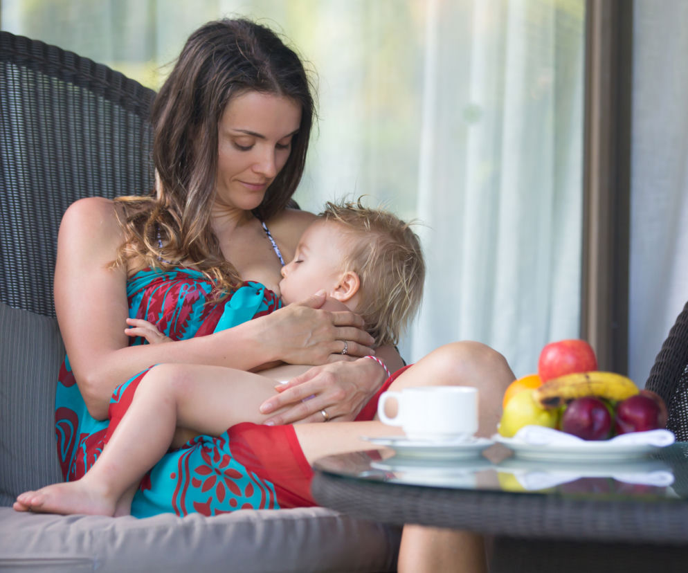 Kawa a karmienie piersią. Czy można pić kawę karmiąc piersią?