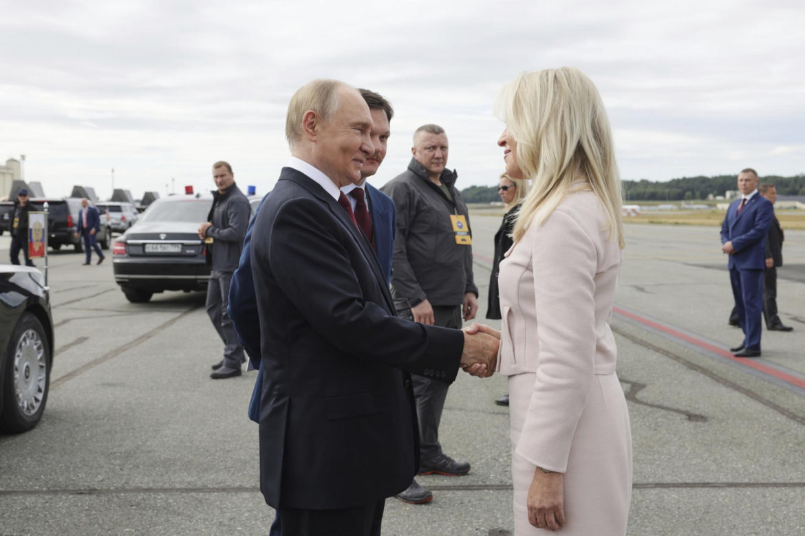 Kosmiczne plotki o Putinie! "Miał egzoszkielet i platformy"