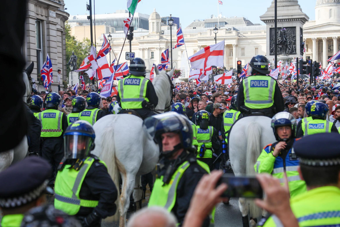 Ponad 100 tys. osób na marszu prawicy w Londynie