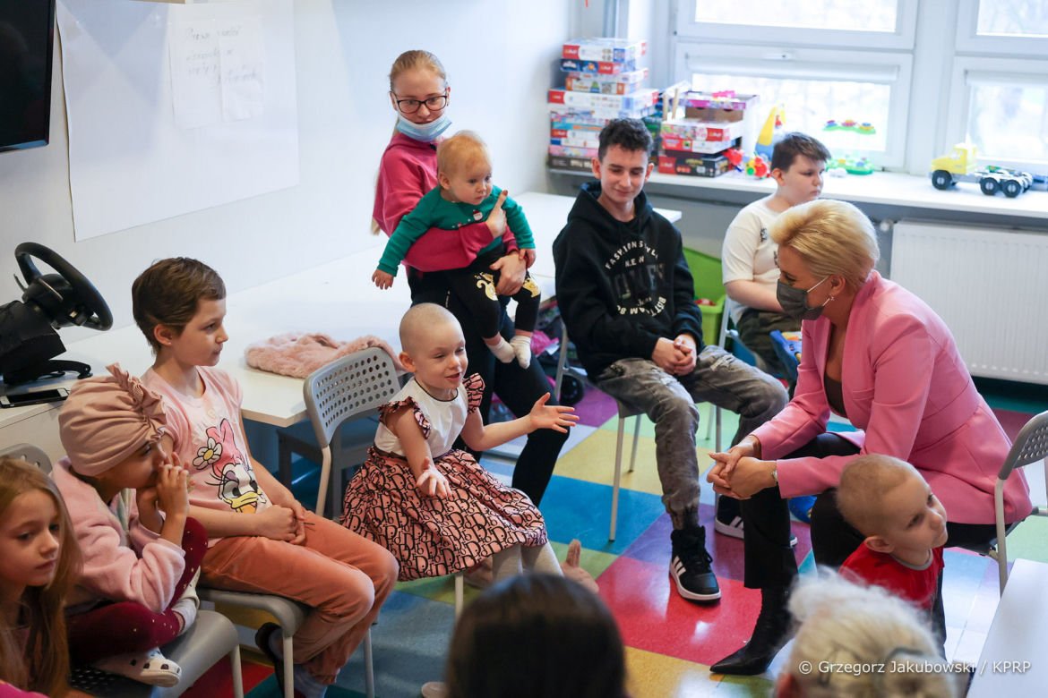 Agata Duda odwiedziła chore dzieci