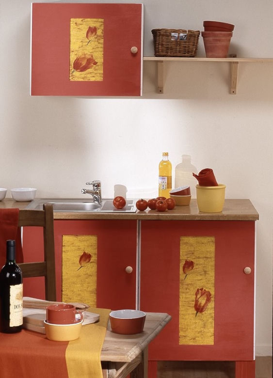 Decoupage: metoda na ozdobienie szafki