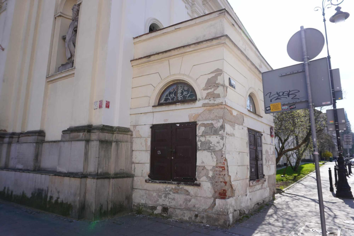 Najmniejszy budynek w Warszawie - Długa 1